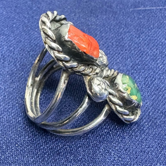 Vintage Turquoise, Coral, and Sterling Silver Ring - Picture 4 of 8